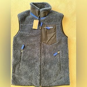 NWOT Navy Patagonia Men’s Classic Retro-X Vest size small